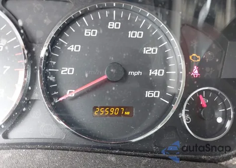 2005 Cadillac Srx V8 из США, поврежденный, VIN 1GYEE63A750116408